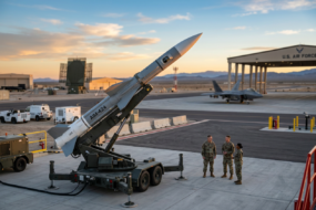 USA ujawniły rakietę AIM-424 — zasięg 463 km, bije rosyjski R-37M